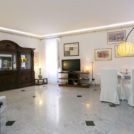 Fontanella Borghese 1Bd Apartment Roma Eksteriør bilde